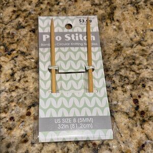 Circular Knitting Needles 5mm US Size 8, 32in (81.2 cm)